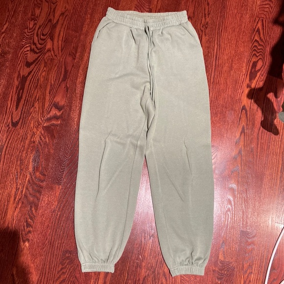 Shein sweatsuit - Picture 2 of 5